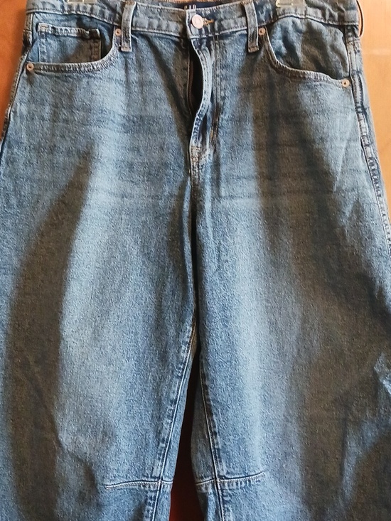 Gap Jeans - Picture 2 of 8